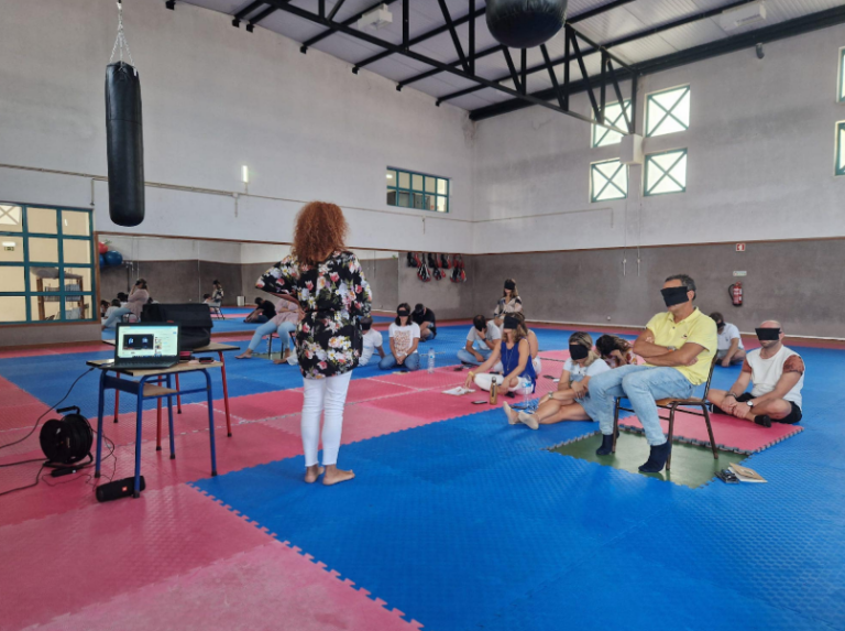 Formação: Alunos com Deficiência Visual em meio aquático