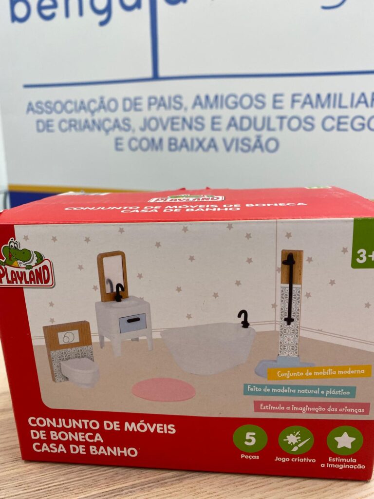 Conjunto de mobília de boneca - casa de banho